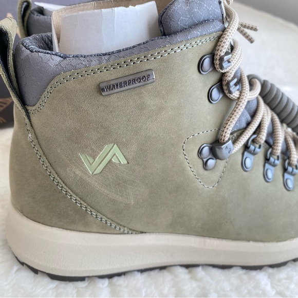 Forsake Womens Thatcher Mid Waterproof Hiking Boot, Green Ash, Size 8 - Picture 8 of 10